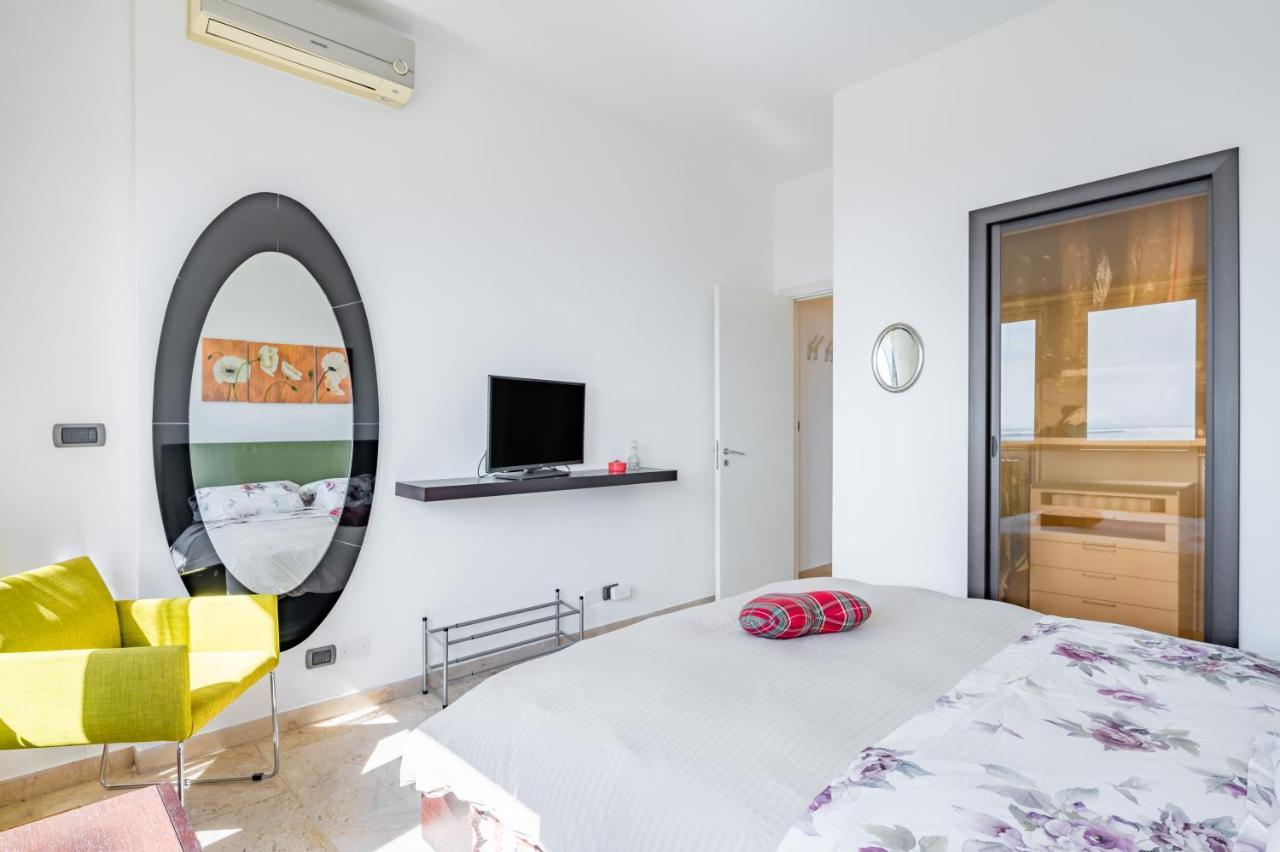 Catania Seaview Apartment With Balcony Экстерьер фото